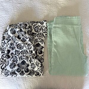 Set of 2 Girls Size 8 Flowy Pants - Black and White Floral and Mint Green